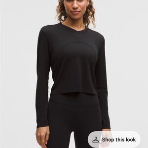Lululemon Swiftly Open-Hole V-Neck Long-Sleeve Shirt black size 6